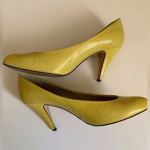 Vintage Italian Enzo Angiolini pumps.